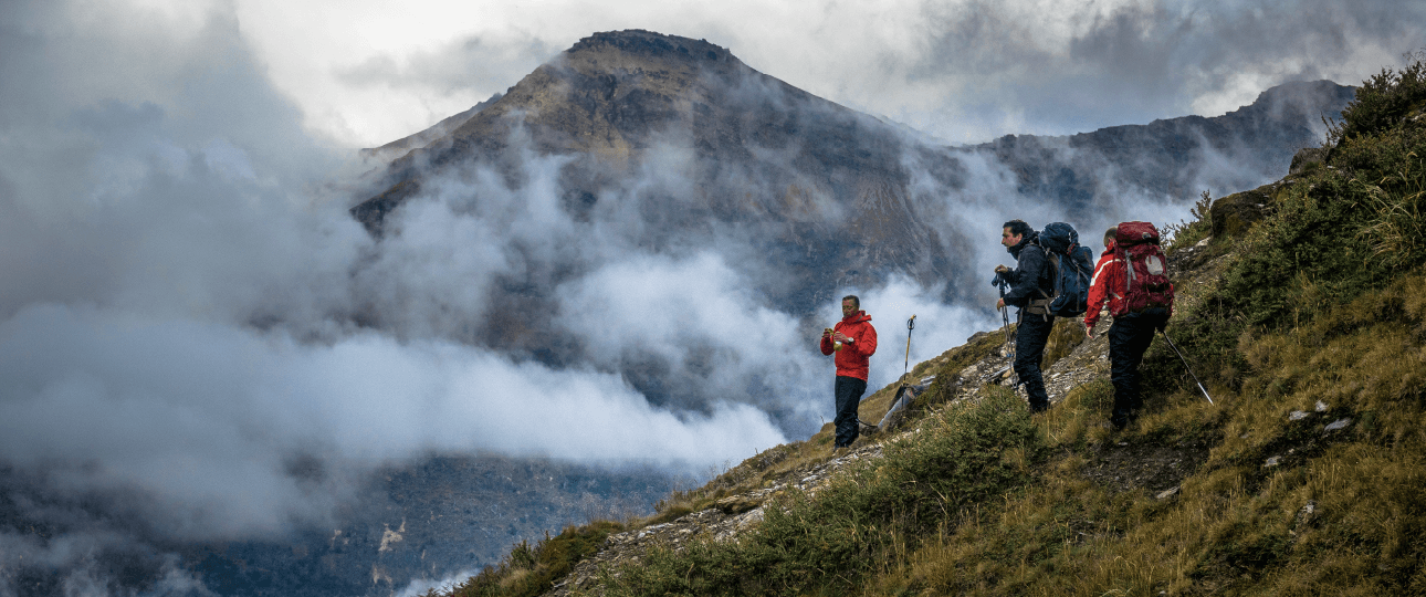 Trekking entre glaciares, montañas y valles
