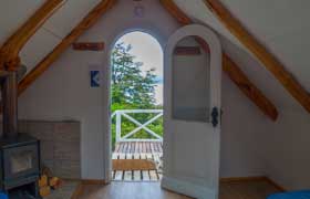Los Cuernos Cabin (optional)