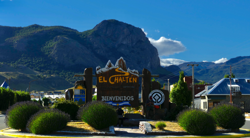 Day 1- Bus Connection El Calafate – El Chaltén Day 1- Bus Connection El Calafate – El Chaltén