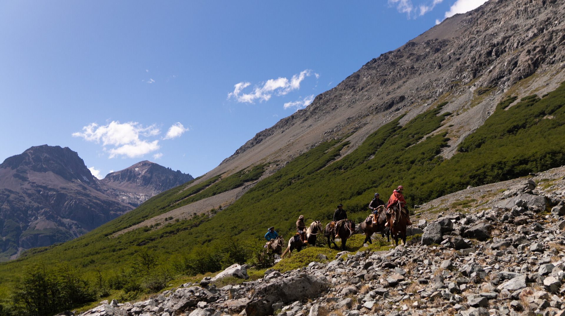 CABALGATA POR EL VALLE DE AVELLANO