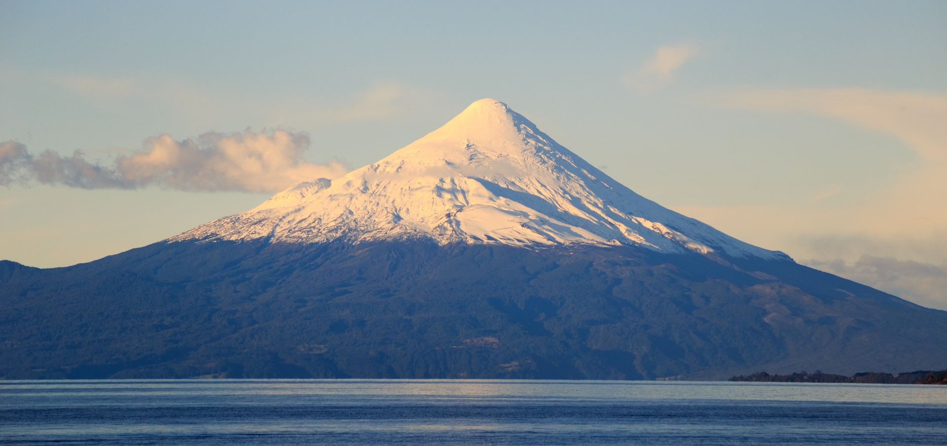 Three lakes and volcanoes crossing